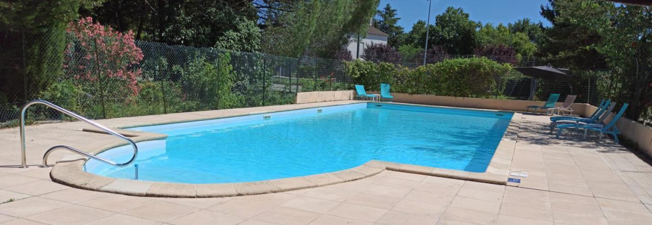 Logis Hotel Le Prince Noir Serignac-sur-Garonne Екстер'єр фото
