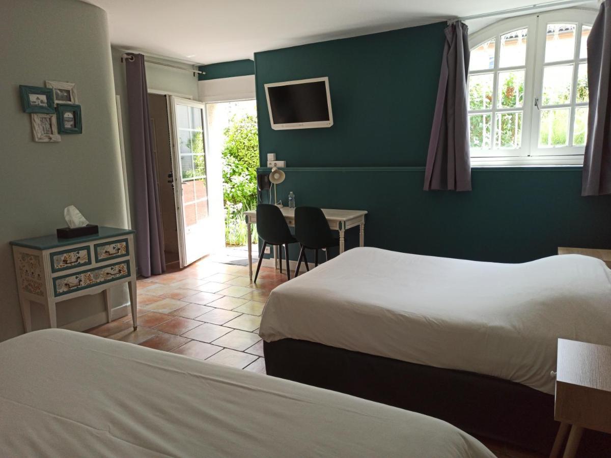 Logis Hotel Le Prince Noir Serignac-sur-Garonne Екстер'єр фото