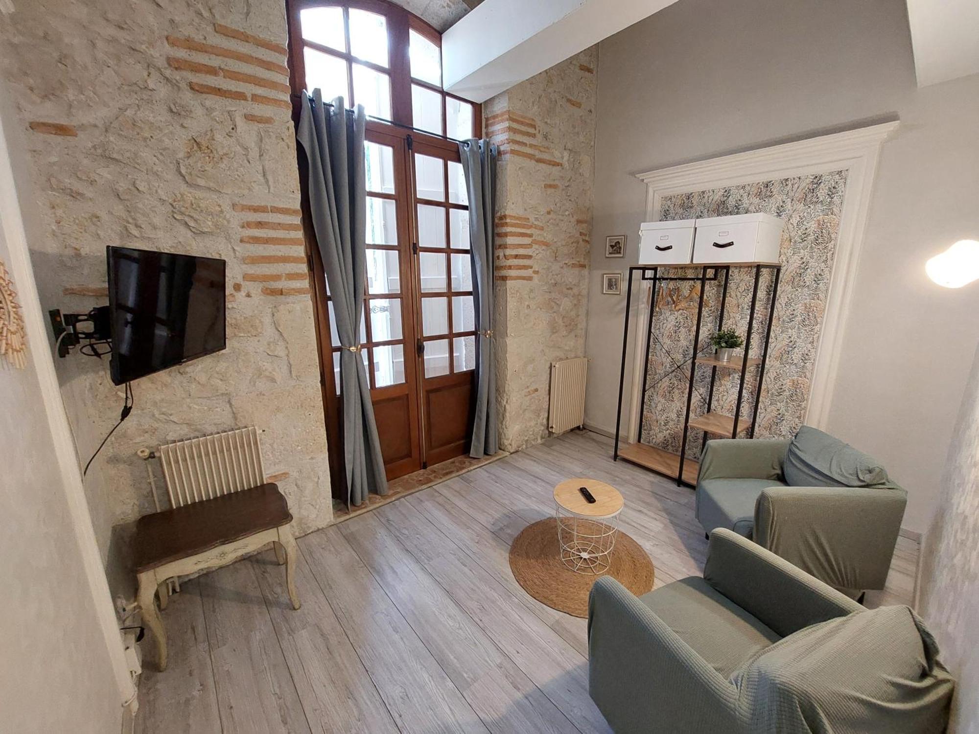 Logis Hotel Le Prince Noir Serignac-sur-Garonne Екстер'єр фото