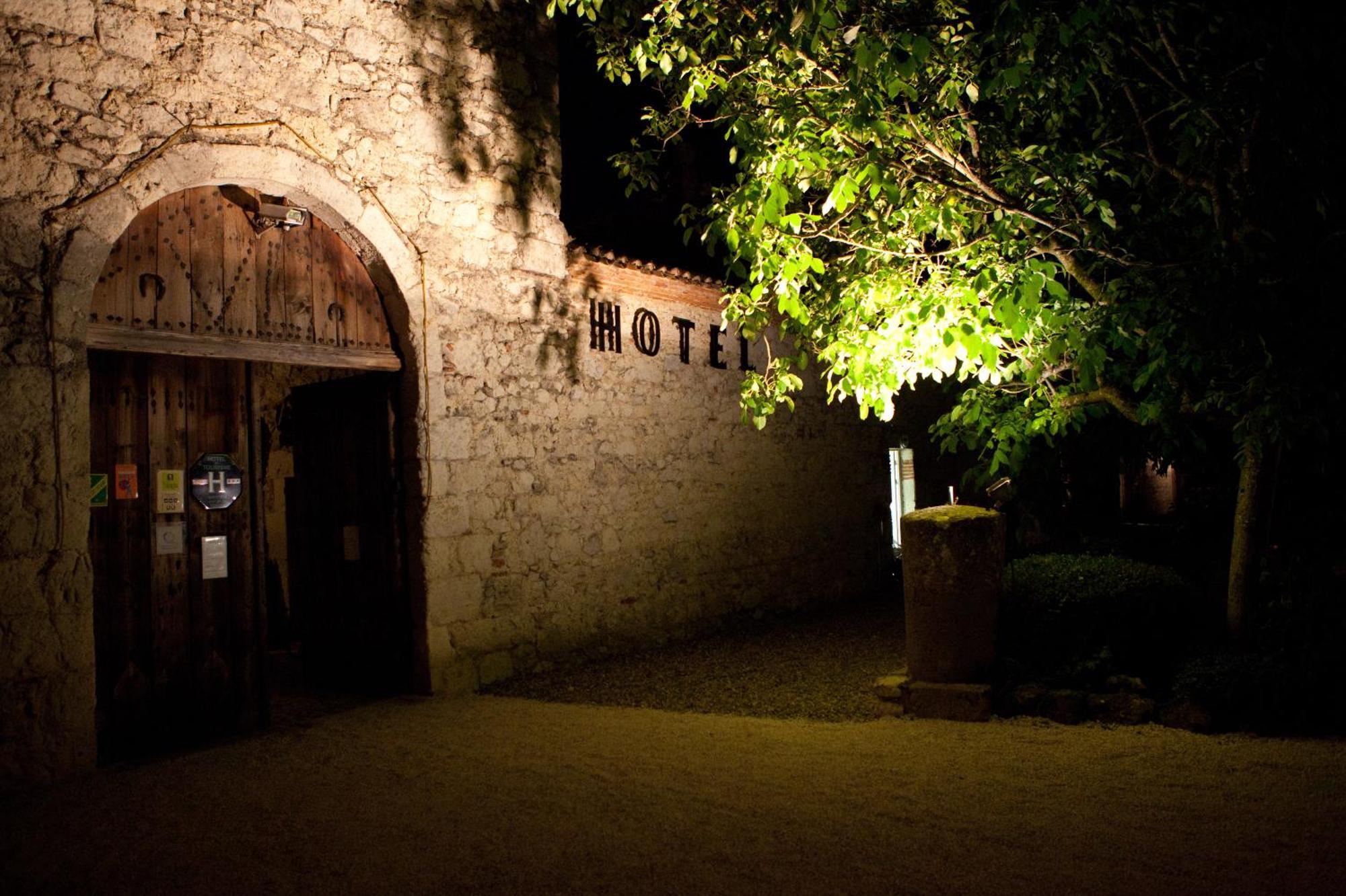 Logis Hotel Le Prince Noir Serignac-sur-Garonne Екстер'єр фото