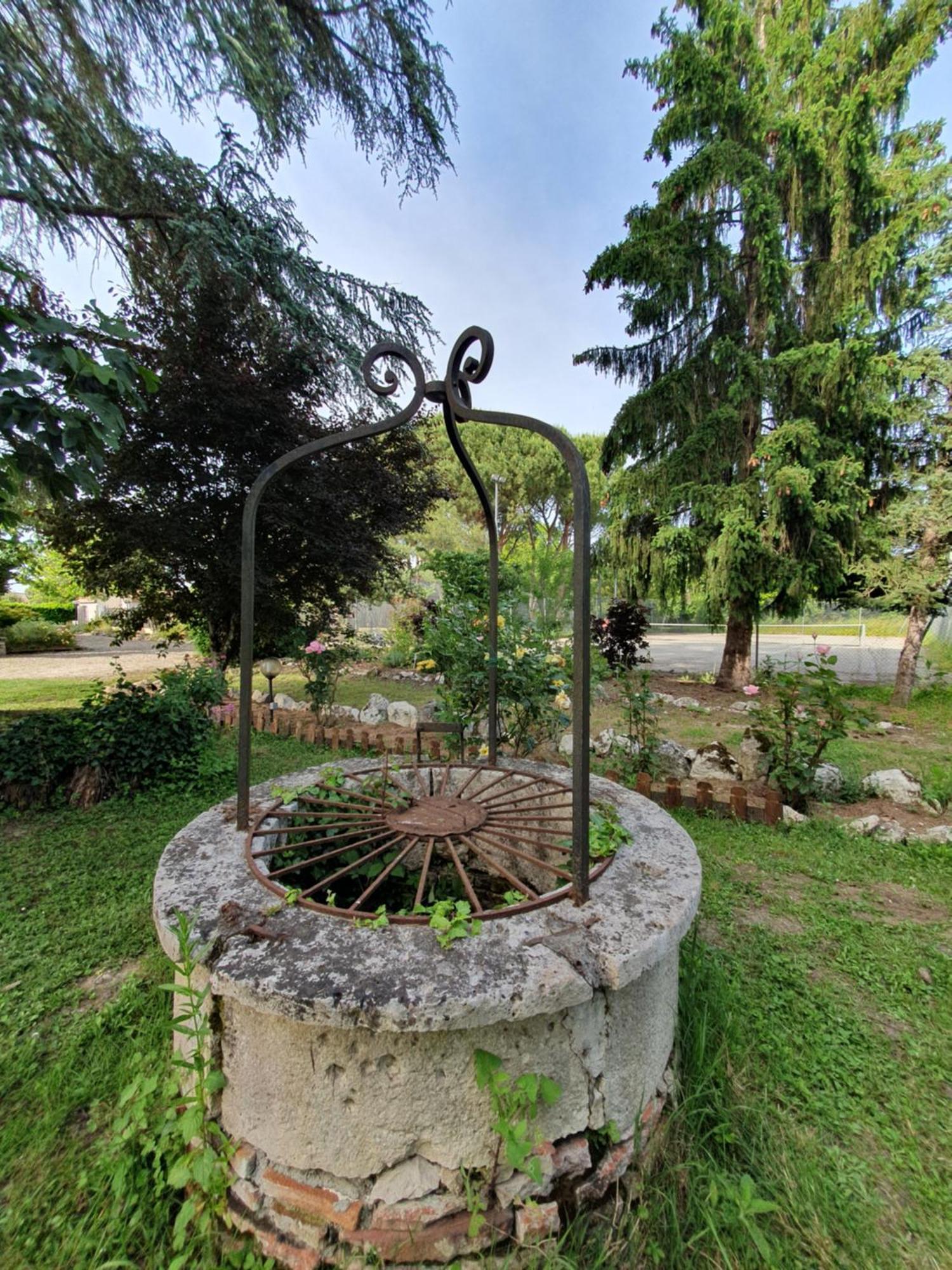 Logis Hotel Le Prince Noir Serignac-sur-Garonne Екстер'єр фото