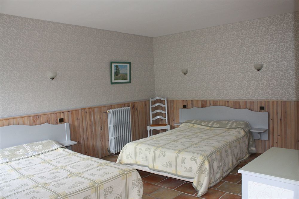 Logis Hotel Le Prince Noir Serignac-sur-Garonne Екстер'єр фото