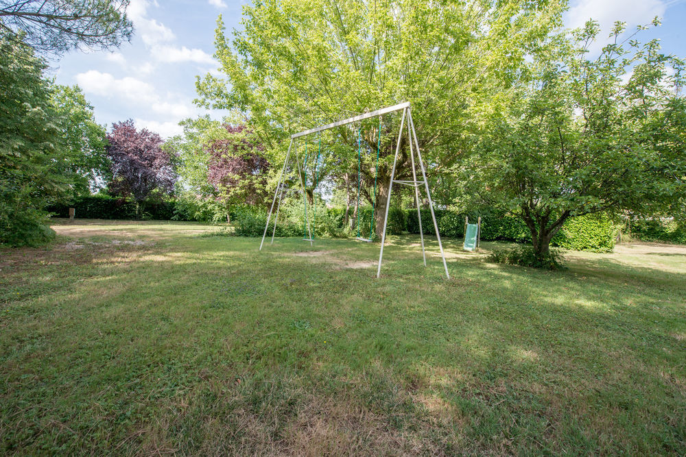 Logis Hotel Le Prince Noir Serignac-sur-Garonne Екстер'єр фото